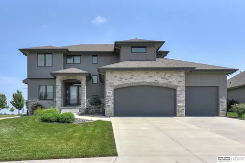 10603 S 188th St, Omaha, NE 68136