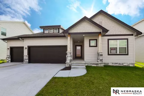 4430 S 213th St, Elkhorn, NE 68022