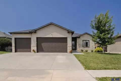 3151 N 91st Ct, Lincoln, NE 68507
