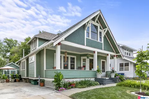 2961 Harris St, Omaha, NE 68105
