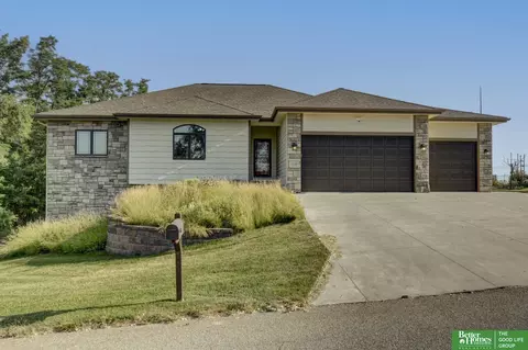 3230 Fairway Dr, Plattsmouth, NE 68048