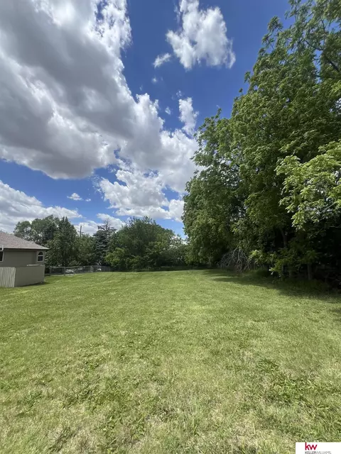 8704 12th Ave, Plattsmouth, NE 68048