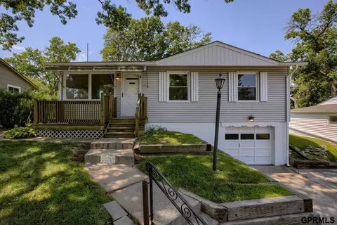 1004 Pleasant Dr, Plattsmouth, NE 68048