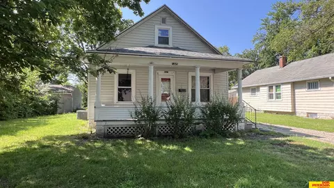 1445 E 1st St, Fremont, NE 68025