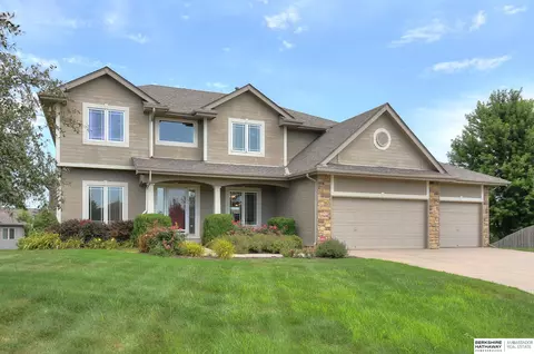 15108 Hartman Cir, Omaha, NE 68116