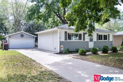 6041 Dobbins Dr, Lincoln, NE 68505