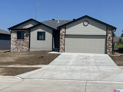 6410 N 13th St, Lincoln, NE 68521
