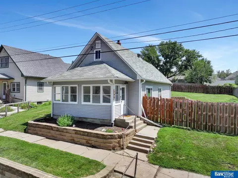 140 N Lincoln St, Malcolm, NE 68402