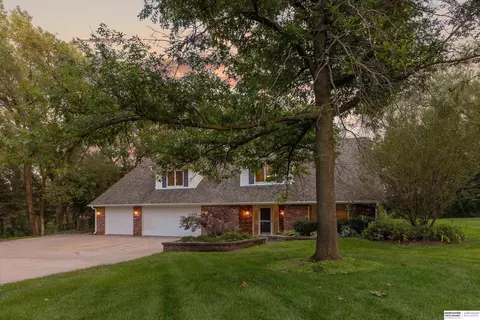 25620 W Dodge Rd, Waterloo, NE 68069