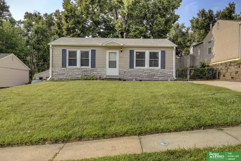 6629 A St, Omaha, NE 68106