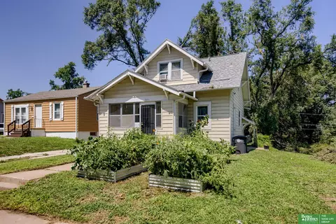 3820 Maple St, Omaha, NE 68111 photo 3