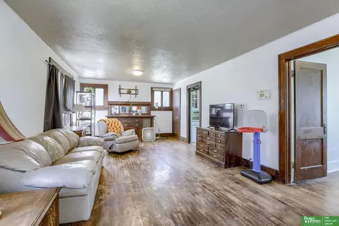 3820 Maple St, Omaha, NE 68111 photo 8