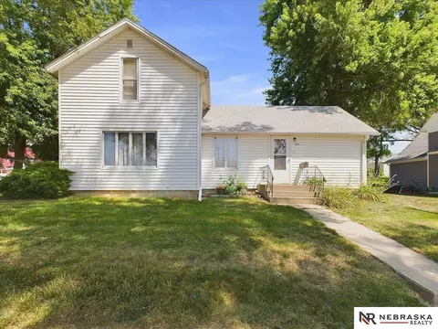 504 E 6th St, Wahoo, NE 68066