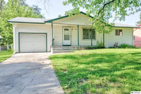 6216 Camden Ave, Omaha, NE 68104