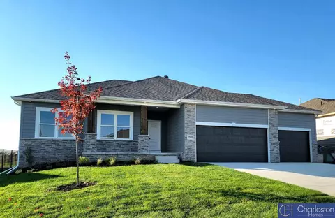 17025 Daniel St, Bennington, NE 68007
