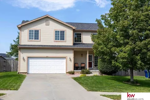 1504 Halifax St, Bellevue, NE 68123