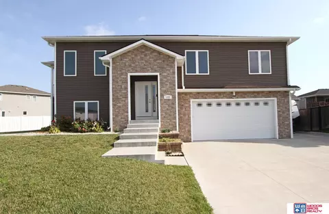 1222 Shadow Moss Dr, Lincoln, NE 68521