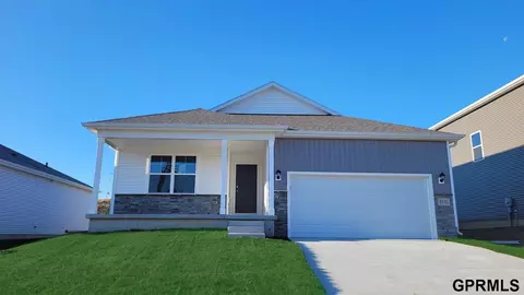 5532 N 187 St, Elkhorn, NE 68022