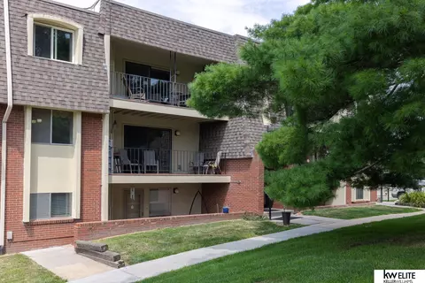 12025 Pierce Plz #223, Omaha, NE 68144