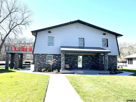 2238 E Lake Dr, Union, NE 68455