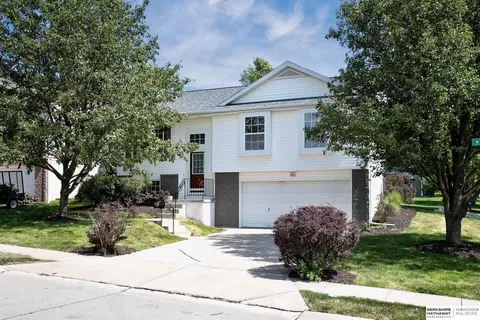 8103 N 153rd Ave, Bennington, NE 68007