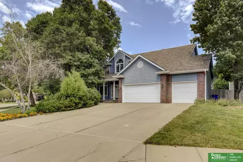 16226 Harney St, Omaha, NE 68118