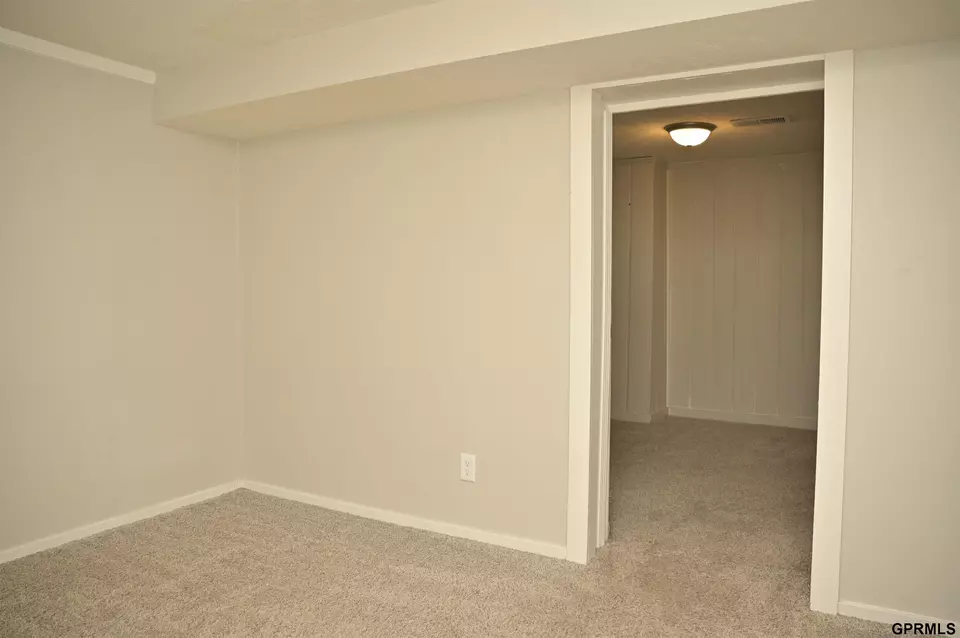 Bedroom - 3400 N 56th St, Lincoln, NE 68504 photo 4 of 4