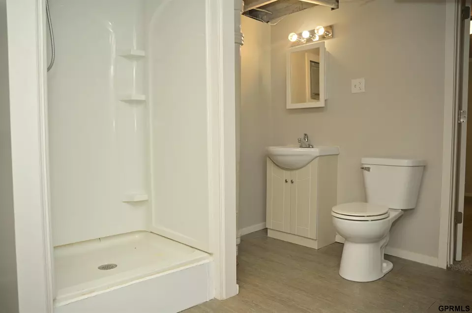 Bath - 3400 N 56th St, Lincoln, NE 68504 photo 2 of 2