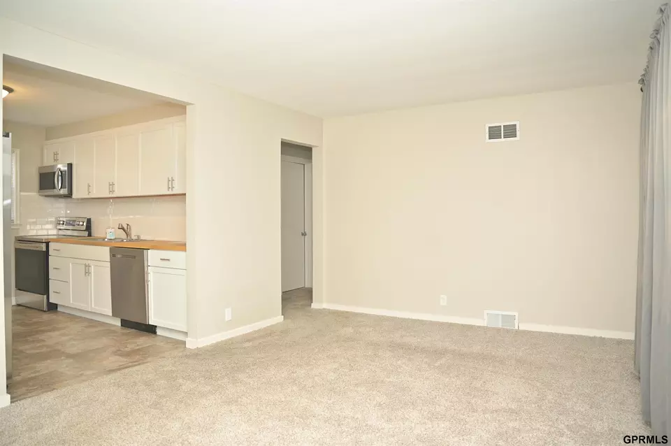 Living - 3400 N 56th St, Lincoln, NE 68504 photo 1 of 2