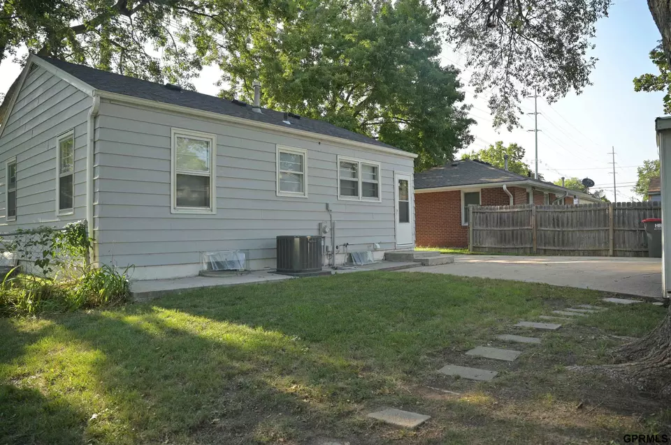 Exterior - 3400 N 56th St, Lincoln, NE 68504 photo 2 of 5