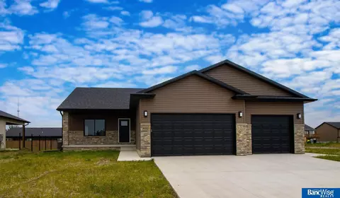 430 Railroad St, Hallam, NE 68368