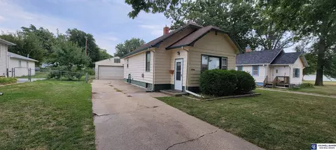 1726 N Grant Ave, York, NE 68467
