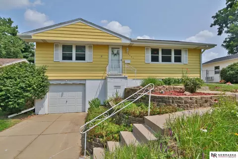 2737 S 48th Ave, Omaha, NE 68106