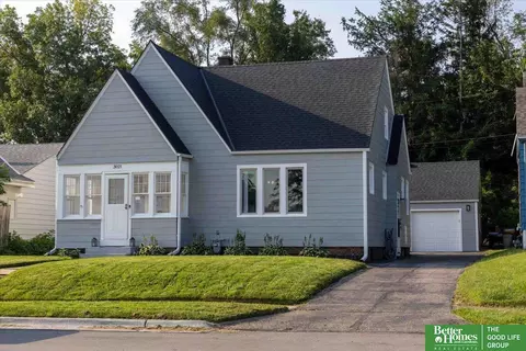 3021 Read St, Omaha, NE 68112