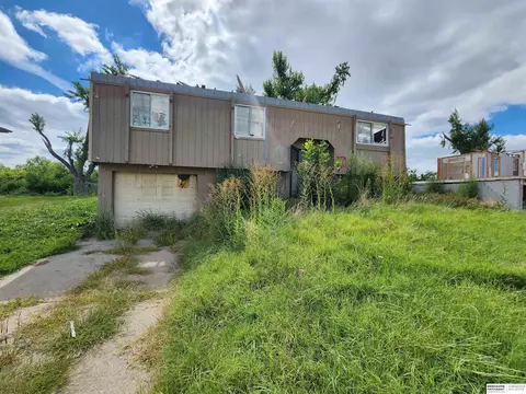 3810 Appaloosa Dr, Elkhorn, NE 68022