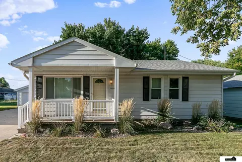 1418 W 11th St, Fremont, NE 68025