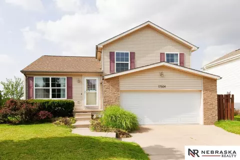 17504 Emiline St, Omaha, NE 68136