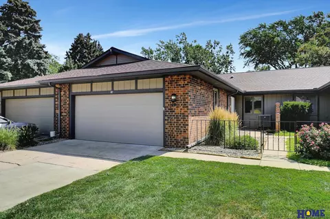 7200 Old Post Rd #14, Lincoln, NE 68506
