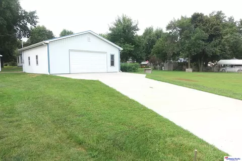 242 1st St, Morse Bluff, NE 68648