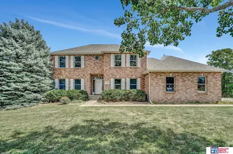 7900 Portsche Ln, Lincoln, NE 68516