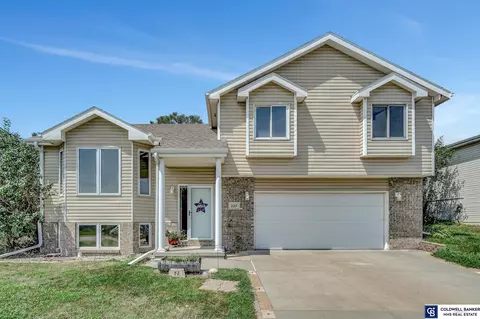 2217 NW 55th St, Lincoln, NE 68524