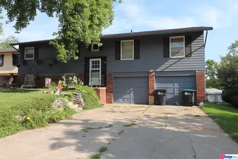 9630 Boyd Cir, Omaha, NE 68134