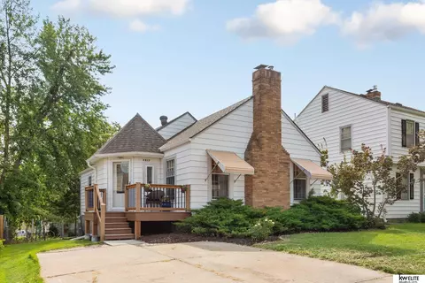 2817 N 66 Ave, Omaha, NE 68104