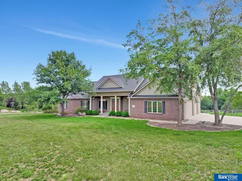 6901 Natney Ct, Roca, NE 68430 photo 2