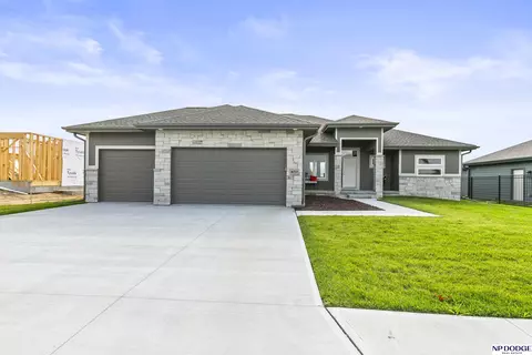 4717 N 192nd Ave, Elkhorn, NE 68022