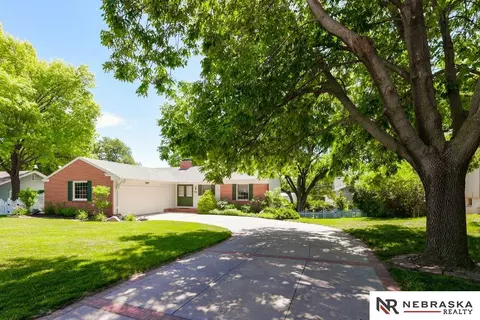 11671 Capitol Ave, Omaha, NE 68154