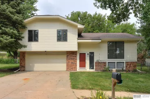 13118 Patrick Cir, Omaha, NE 68164