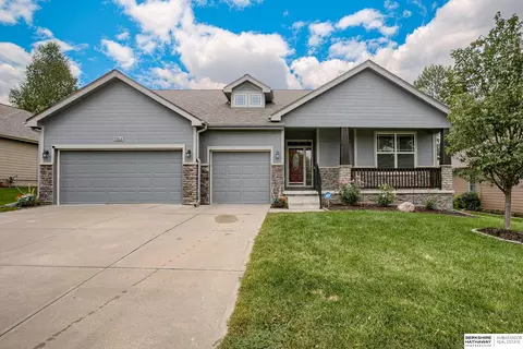7208 N 152 St, Bennington, NE 68007