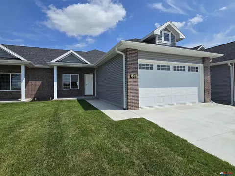5830 S 95th St, Lincoln, NE 68526