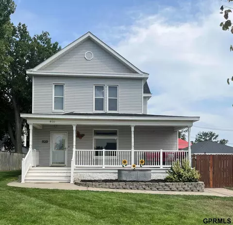 920 E St, Fairbury, NE 68352